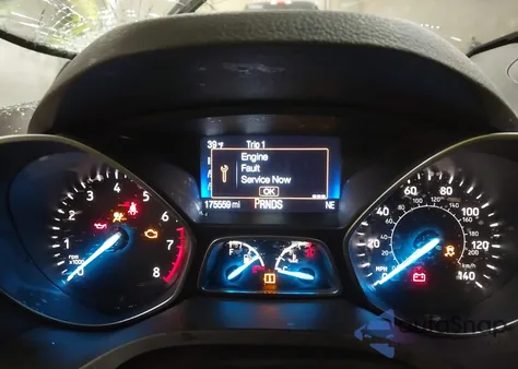 2017 Ford Escape Se z USA, uszkodzony, nr VIN 1FMCU9G93HUB64238